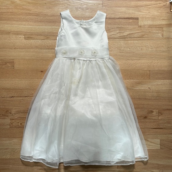 Tip Top Kids Sleeveless White Flower Girl Dress size